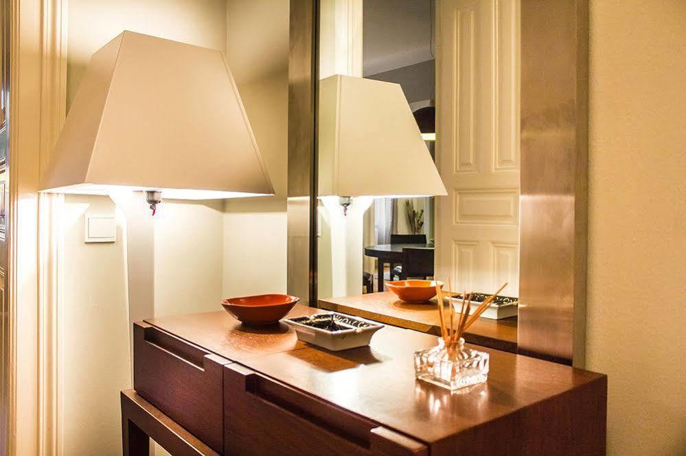 Abieshomes Serviced - Downtown Appartement *