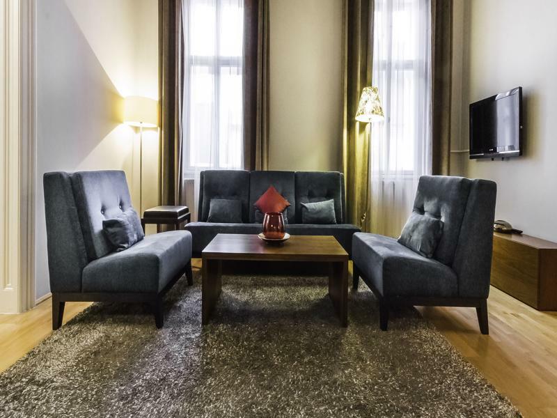 Abieshomes Serviced - Downtown Appartement